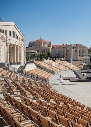 Новый Херсонес, Грифон-арена